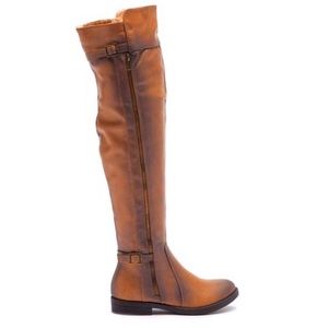 New In Box Chase & Chloe Maggy Boot